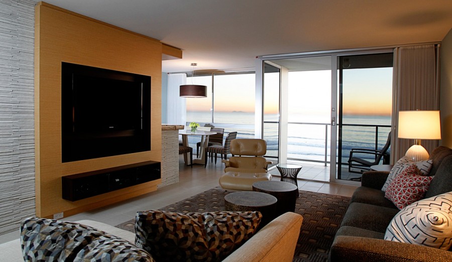 1_Coronado Shores Condominium 